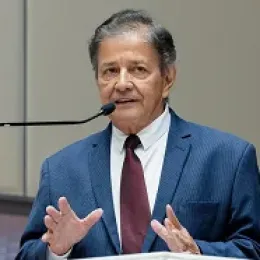 Nome de Carlos Pimenta ganha força como pré-candidato a deputado federal 