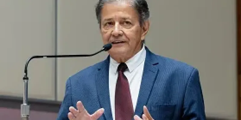Nome de Carlos Pimenta ganha força como pré-candidato a deputado federal 