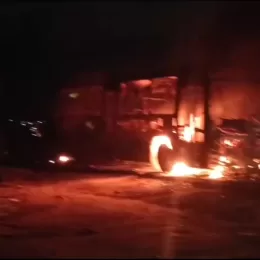 Ônibus da três Fronteiras é incendiado próximo a Nanuque