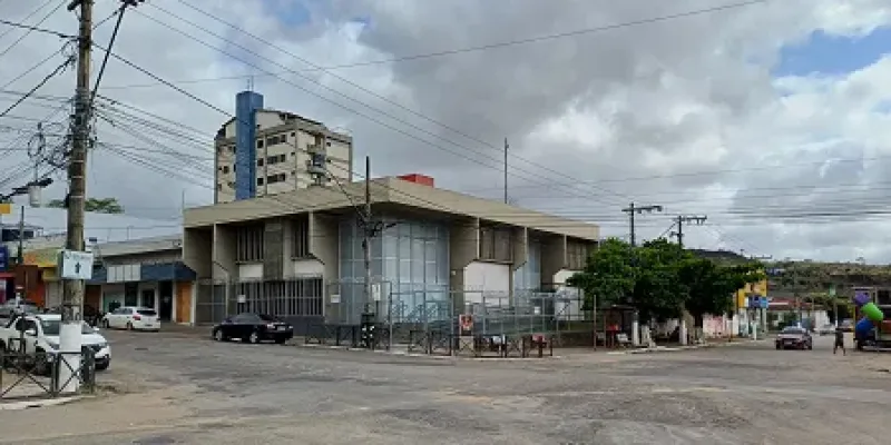 PRÉDIO DO ITAÚ EM NANUQUE CHAMA ATENÇÃO POR PARECER PRESÍDIO DE SEGURANÇA MÁXIMA