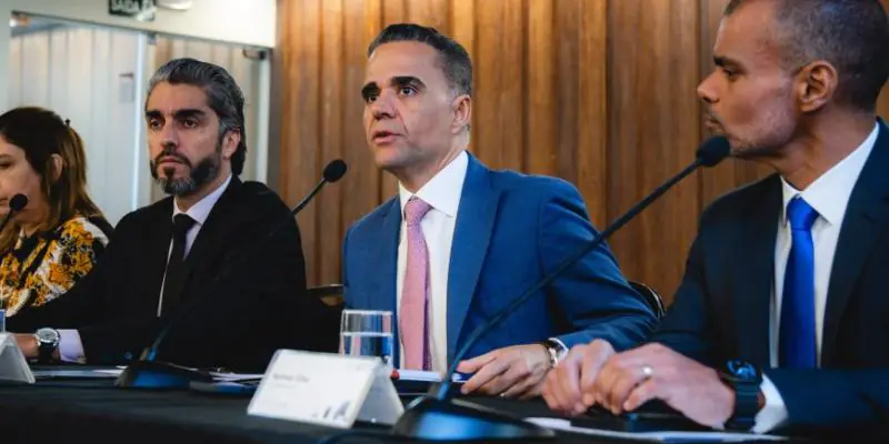 Presidente da OAB-MG debate transformações nas relações de trabalho em palestra na Fecomércio MG