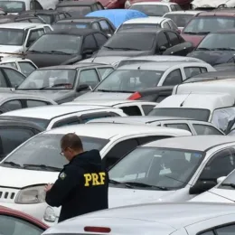 PRF em Minas vai leiloar veículos apreendidos e sucatas com lances a partir de R$ 5