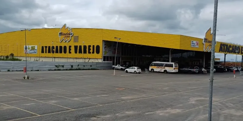 Rato morde pé de cliente no Mineirão 