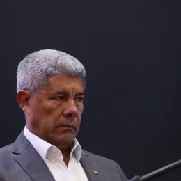 Rei do empréstimo: Governador realiza quase 01 empréstimo por mês 