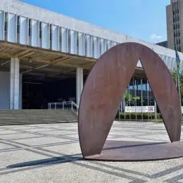 Renovação na Assembleia e Câmara será mínima