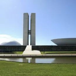 Rogério Silveira destaca força de Luís Eduardo Falcão durante Marcha dos Vereadores de Minas em Brasília