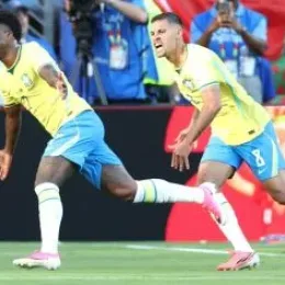 Seleção não vence nem convence