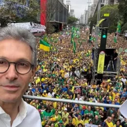 Zema é ignorado em ato pró-Bolsonaro na Paulista e enfrenta isolamento político